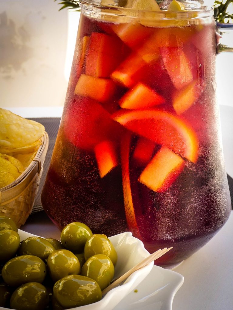 sangria-2779570_1280